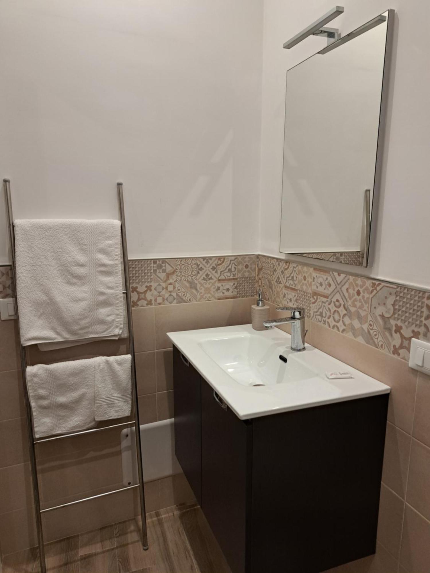 Immacolatella Guest House Palermo Bagian luar foto